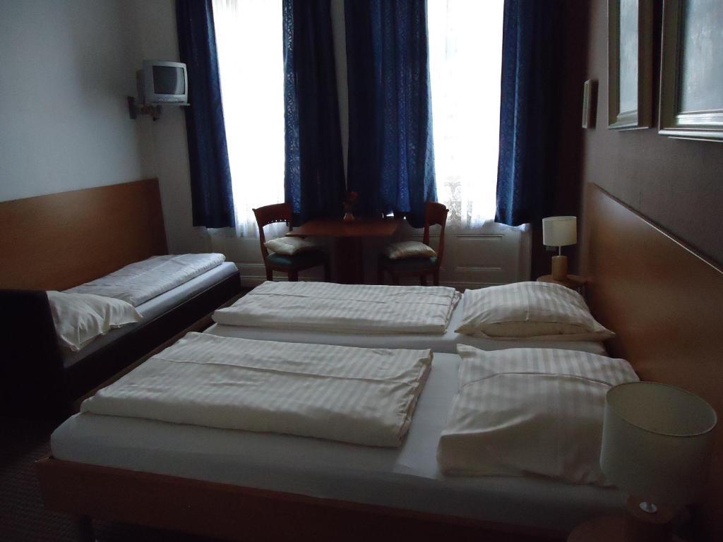 Hotel Garni Nord Гамбург Номер фото