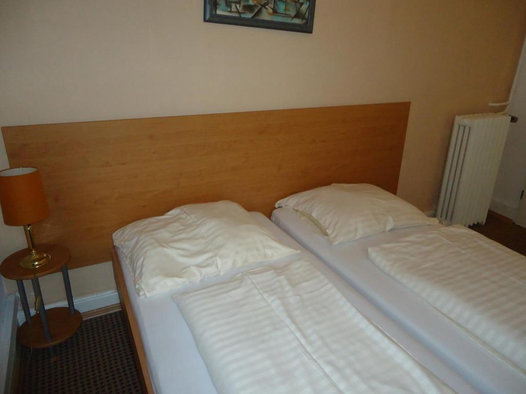 Hotel Garni Nord Гамбург Номер фото
