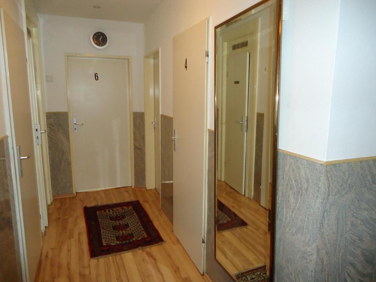 Hotel Garni Nord Гамбург Экстерьер фото